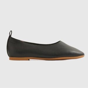 NWOT Quince Black Round Toe Leather Ballet Flat with Tan Sole